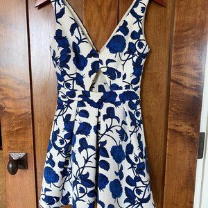 TOPSHOP Garden Party Dress w/ cutout - rose print